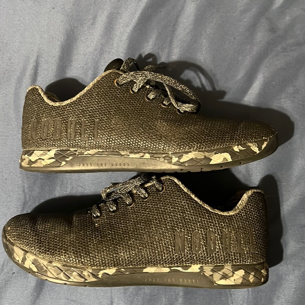 Men’s Nobull trainers.  Trained in them a few times.  Lots of life left.